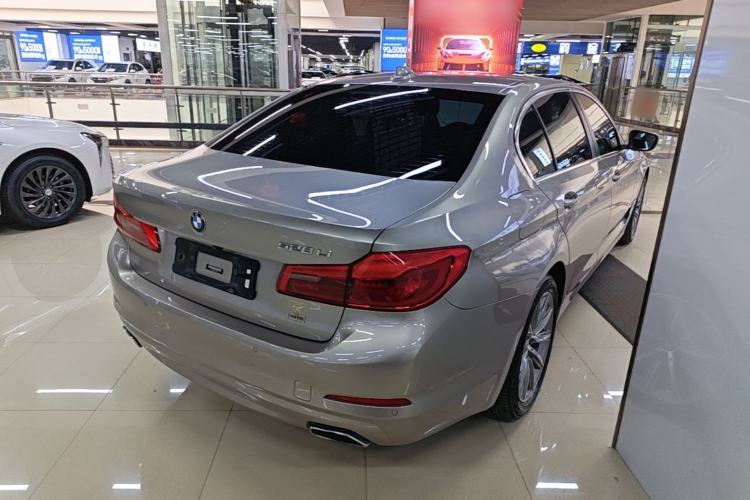 Used BMW 5 Series 2018 528Li Launch Special Edition Rear Right 45 Deg