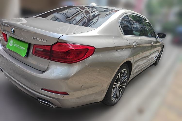 Used BMW 5 Series 2018 530Li Luxury Edition Premium Package Rear Right 45 Deg