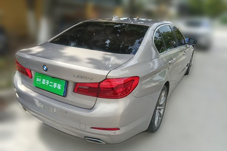 Used BMW 5 Series 2018 528Li Launch Special Edition Rear Right 45 Deg