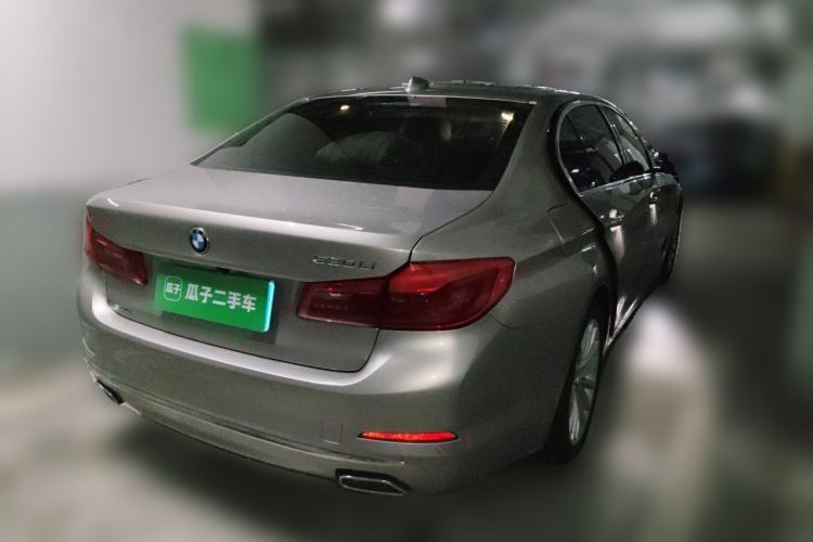 Used BMW 5 Series 2018 Facelifted 530Li xDrive Luxury Package Rear Right 45 Deg
