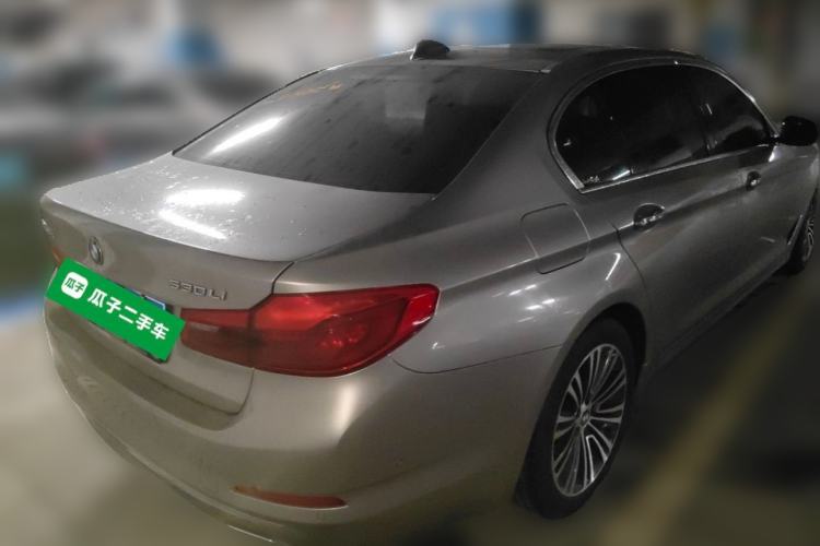 Used BMW 5 Series 2018 Facelifted 530Li Luxury Edition Premium Package Rear Right 45 Deg