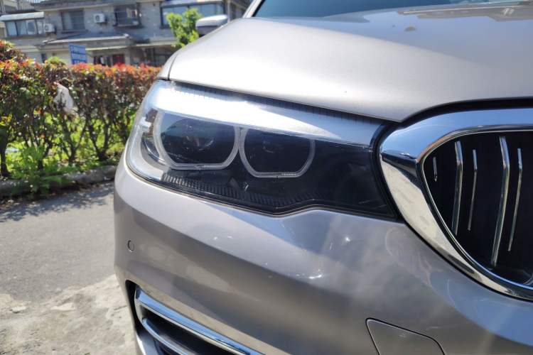 Used BMW 5 Series 2018 530Li Leading Edition Luxury Package Right Front Headlight