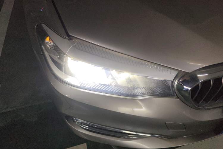 Used BMW 5 Series 2018 525Li Luxury Package Right Front Headlight