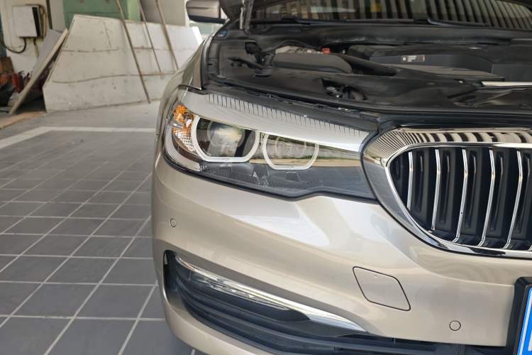Used BMW 5 Series 2018 528Li Launch Special Edition Right Front Headlight