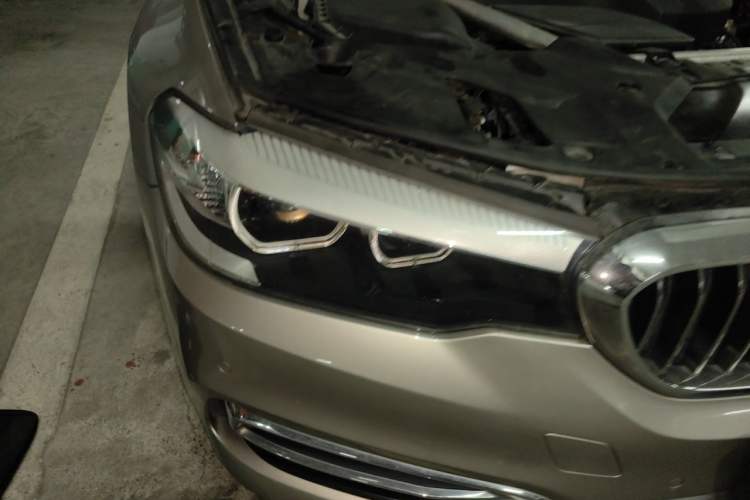 Used BMW 5 Series 2018 525Li Luxury Package Right Front Headlight