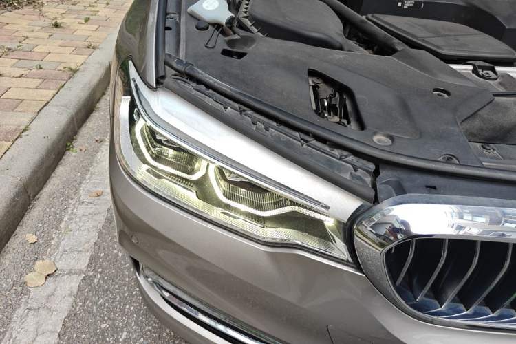 Used BMW 5 Series 2018 530Li Luxury Edition Premium Package Right Front Headlight