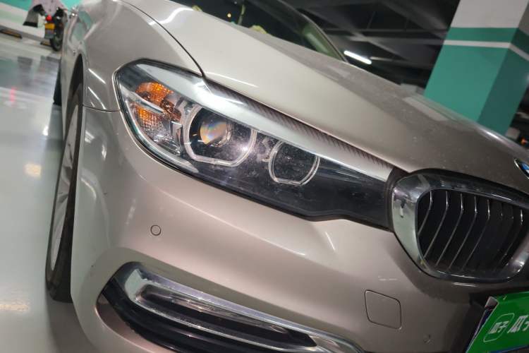 Used BMW 5 Series 2018 Revised Version 530Li Leading Edition Luxury Package Right Front Headlight