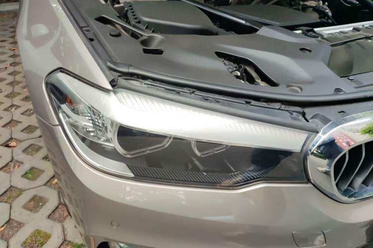 Used BMW 5 Series 2018 530Li Leading Edition Luxury Package Right Front Headlight