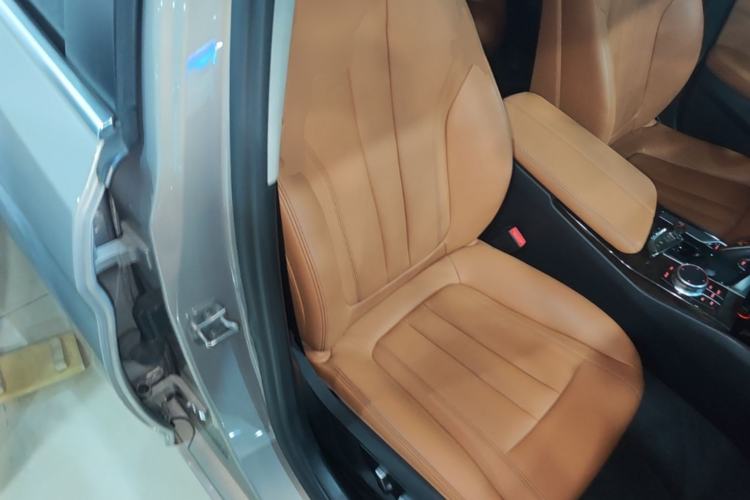 Used BMW 5 Series 2018 528Li Launch Special Edition Right Front Seat