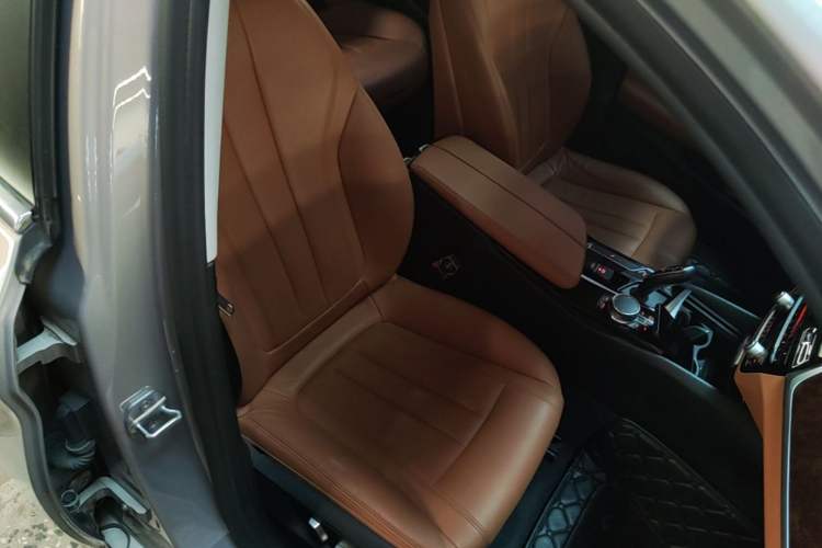 Used BMW 5 Series 2018 528Li Launch Special Edition Right Front Seat