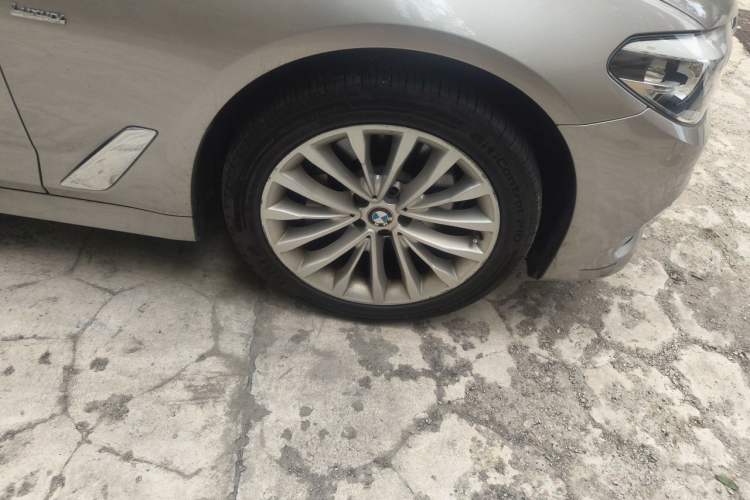Used BMW 5 Series 2018 Facelifted 530Li xDrive Luxury Package Right Front Wheel Hub