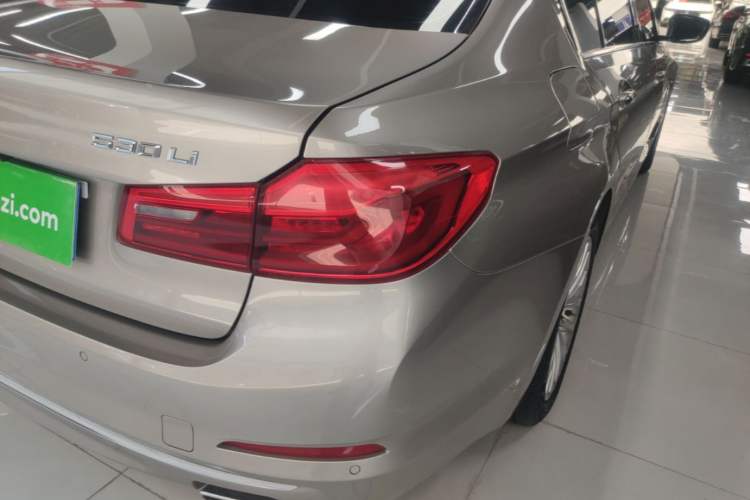 Used BMW 5 Series 2018 525Li Luxury Package Right Rear Taillight