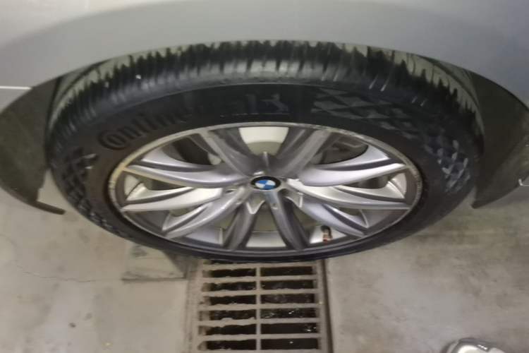 Used BMW 5 Series 2018 528Li Launch Special Edition Right Rear Wheel Hub
