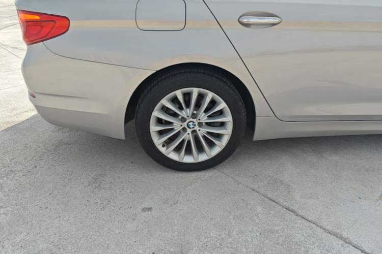 Used BMW 5 Series 2018 525Li Luxury Package Right Rear Wheel Hub