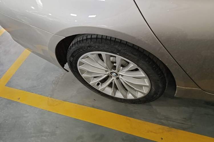 Used BMW 5 Series 2018 525Li Luxury Package Right Rear Wheel Hub