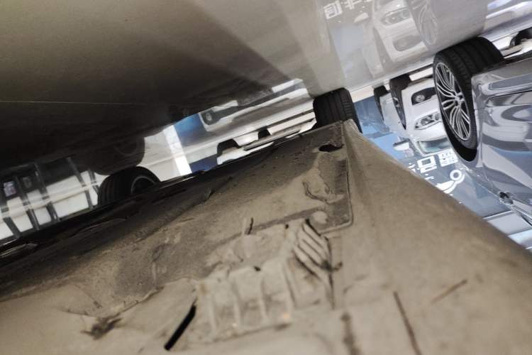 Used BMW 5 Series 2018 528Li Launch Special Edition Right Side Sill