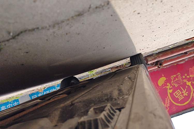 Used BMW 5 Series 2018 528Li Launch Special Edition Right Side Sill
