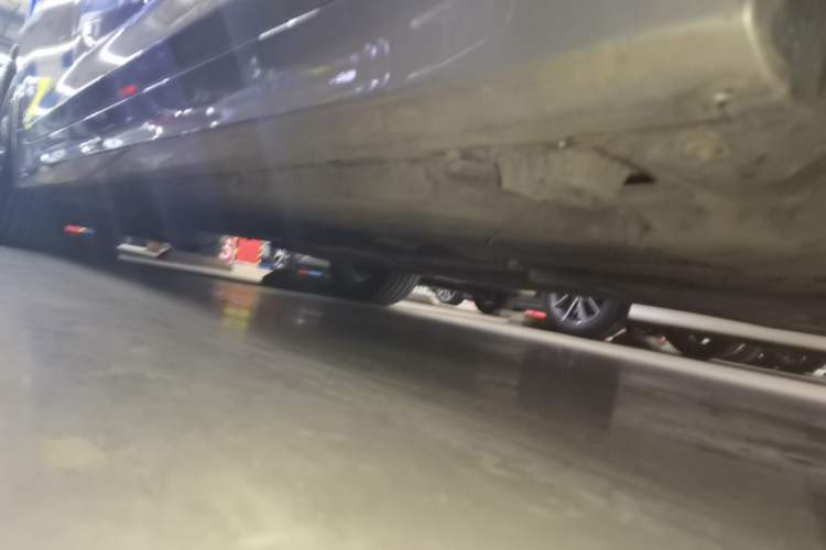 Used BMW 5 Series 2018 528Li Launch Special Edition Right Side Sill