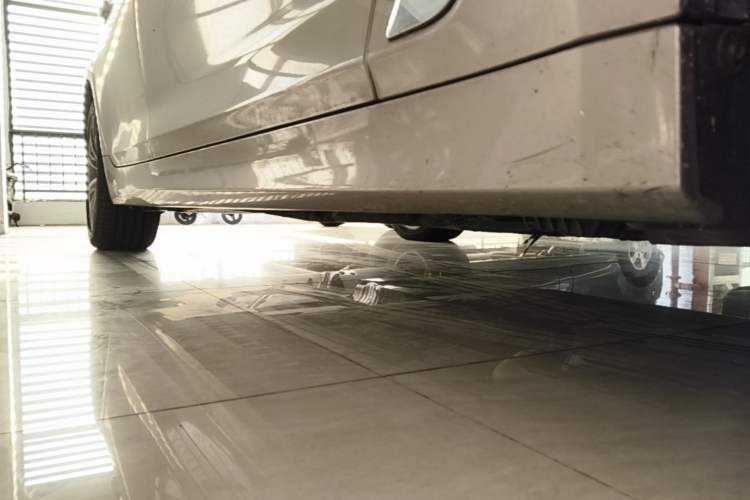 Used BMW 5 Series 2018 528Li Launch Special Edition Right Side Sill