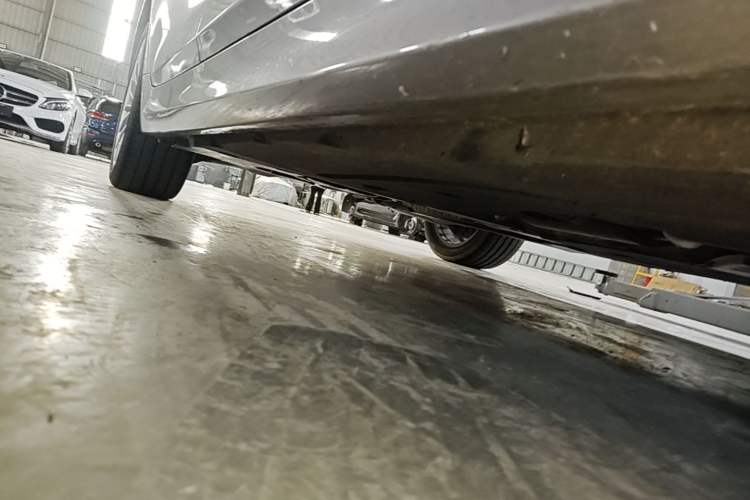 Used BMW 5 Series 2018 525Li Luxury Package Right Side Sill
