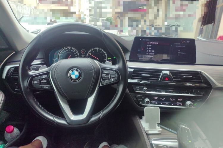 Used BMW 5 Series 2018 Facelifted 530Li Luxury Edition Premium Package Steering Wheel