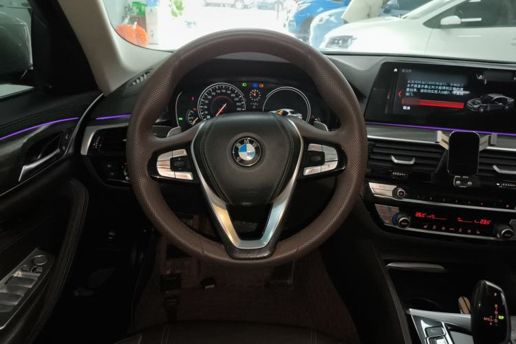 Used BMW 5 Series 2018 530Li Leading Edition Luxury Package Steering Wheel