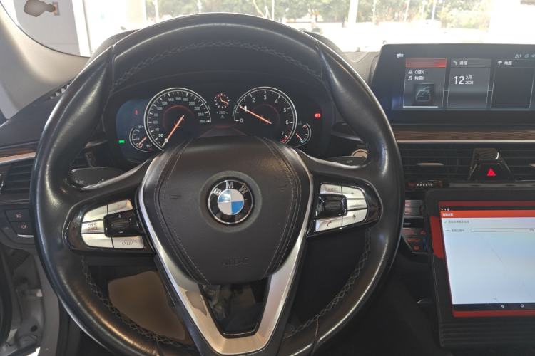 Used BMW 5 Series 2018 525Li Luxury Package Steering Wheel