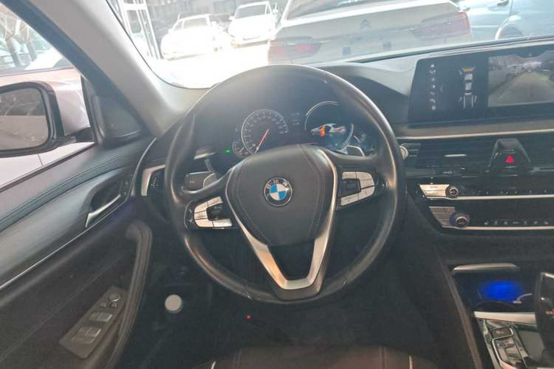 Used BMW 5 Series 2018 Revised Version 530Li Leading Edition Luxury Package Steering Wheel