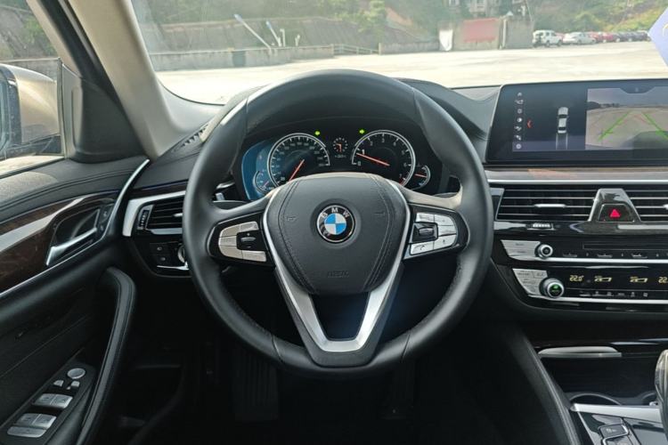 Used BMW 5 Series 2018 525Li Luxury Package Steering Wheel
