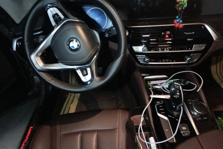 Used BMW 5 Series 2018 525Li Luxury Package Steering Wheel