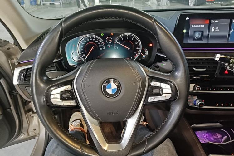 Used BMW 5 Series 2018 525Li Luxury Package Steering Wheel