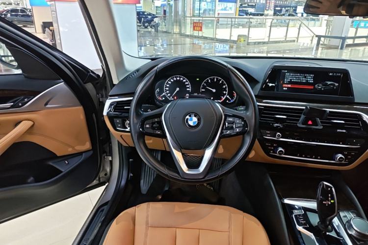 Used BMW 5 Series 2018 528Li Launch Special Edition Steering Wheel