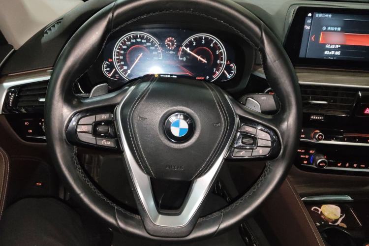 Used BMW 5 Series 2018 530Li Leading Edition Luxury Package Steering Wheel