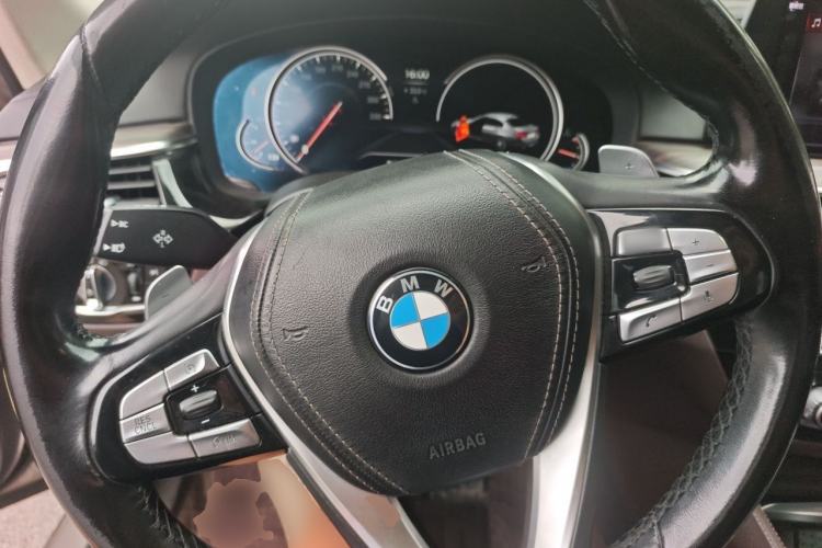 Used BMW 5 Series 2018 Facelifted 530Li Luxury Edition Premium Package Steering Wheel