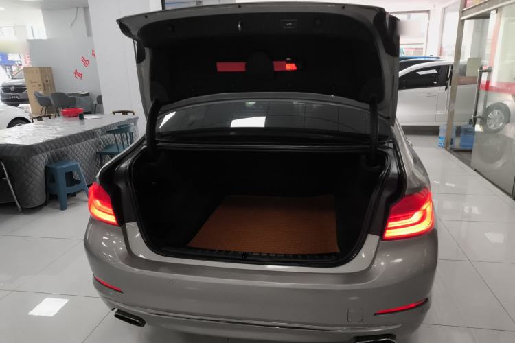 Used BMW 5 Series 2018 530Li Leading Edition Luxury Package Trunk