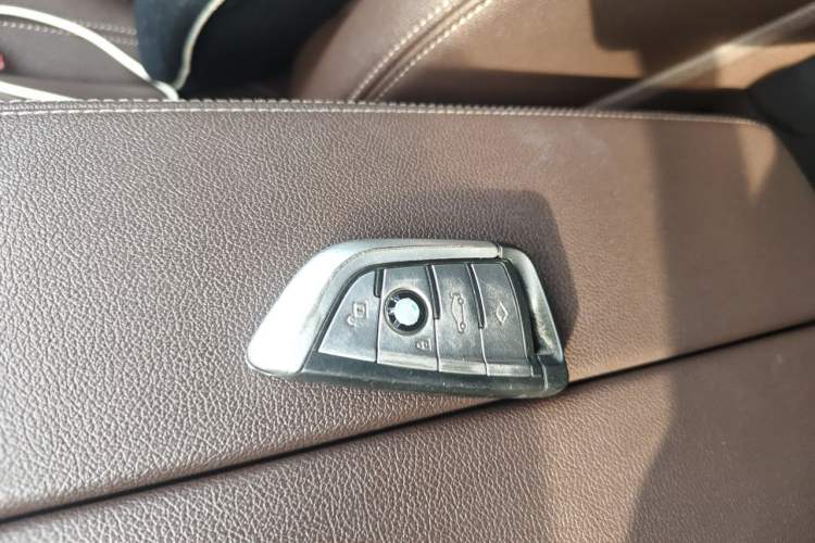 Used BMW 5 Series 2018 525Li Luxury Package Vehicle Key