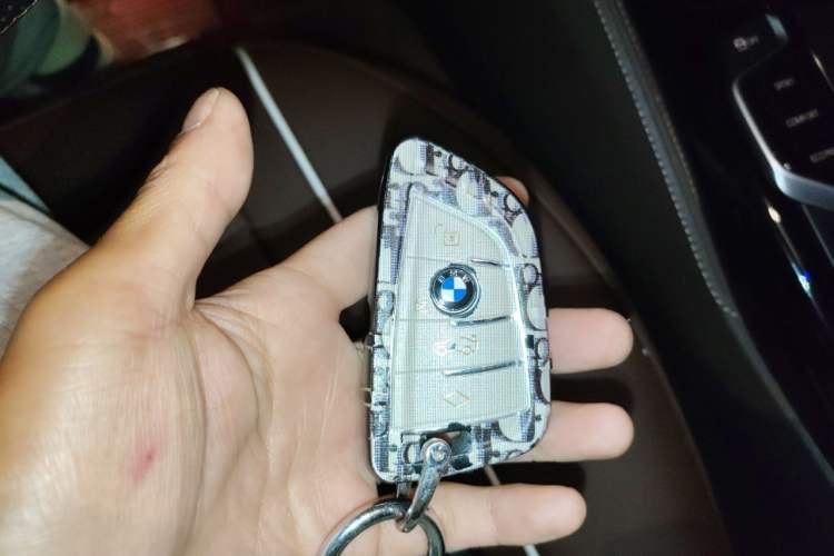 Used BMW 5 Series 2018 Facelifted 530Li xDrive Luxury Package Vehicle Key