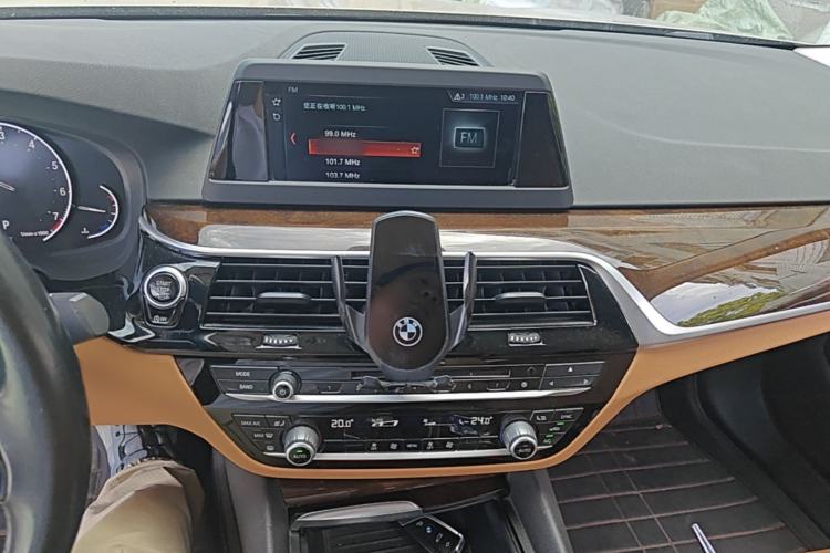 Used BMW 5 Series 2018 528Li Launch Special Edition Audio And AC Panel