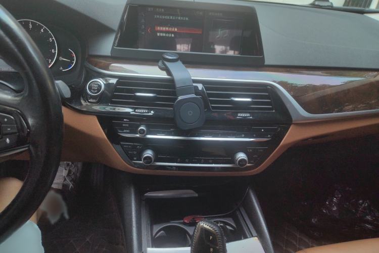 Used BMW 5 Series 2018 528Li Launch Special Edition Audio And AC Panel