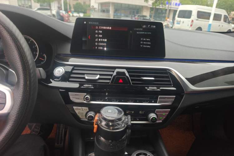 Used BMW 5 Series 2018 Restyled 530Li Leading Edition M Sport Package Audio And AC Panel