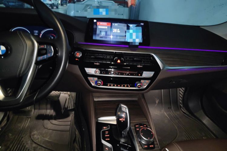 Used BMW 5 Series 2018 Facelifted 530Li xDrive Luxury Package Audio And AC Panel