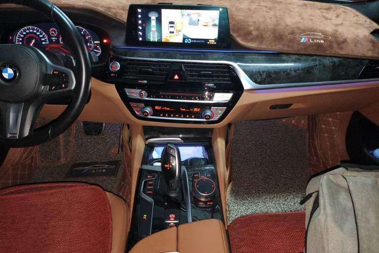 Used BMW 5 Series 2018 Restyled 530Li Leading Edition M Sport Package Audio And AC Panel