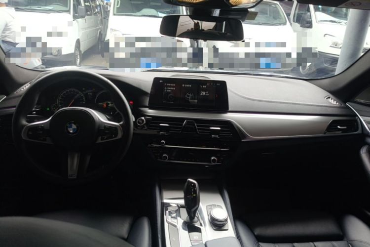 Used BMW 5 Series 2018 525i M Sport Package Center Console
