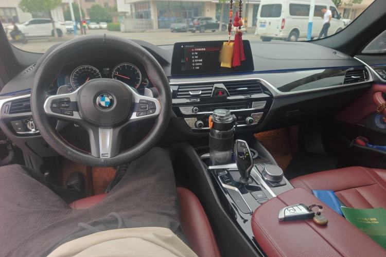 Used BMW 5 Series 2018 Restyled 530Li Leading Edition M Sport Package Center Console