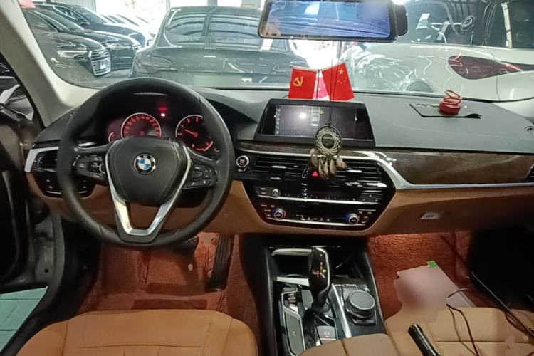 Used BMW 5 Series 2018 528Li Launch Special Edition Center Console