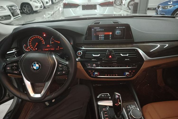 Used BMW 5 Series 2018 528Li Launch Special Edition Center Console