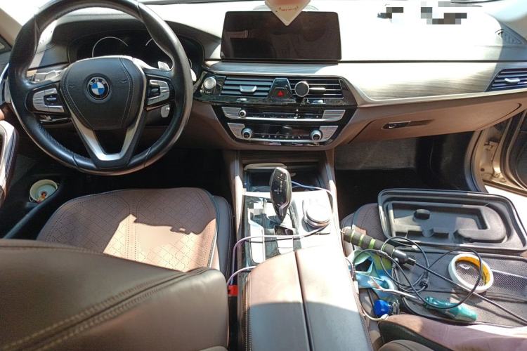 Used BMW 5 Series 2018 Revised Version 530Li Leading Edition Luxury Package Center Console