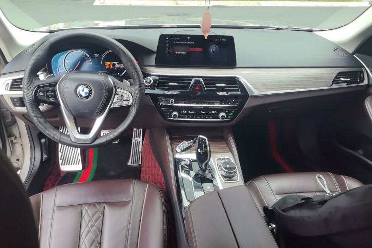 Used BMW 5 Series 2018 530Li Leading Edition Luxury Package Center Console