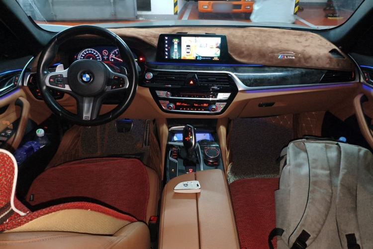 Used BMW 5 Series 2018 Restyled 530Li Leading Edition M Sport Package Center Console