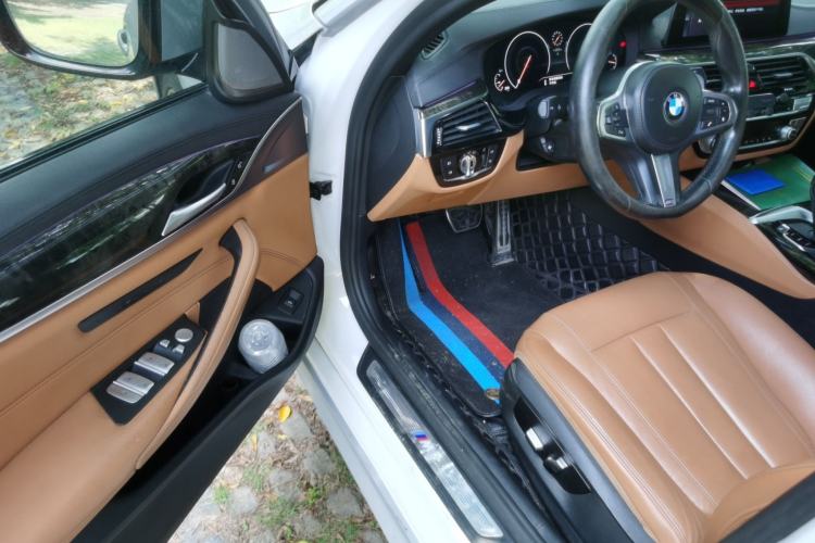 Used BMW 5 Series 2018 530Li Leading Model M Sport Package Driver Seat